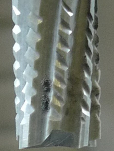 Close-Up of the Full-Ceramic Cutting Edge